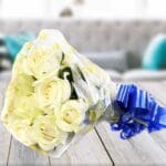 Glorious charm A bunch of White Roses