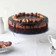 SNICKERS MUD CAKE 0.5 kg